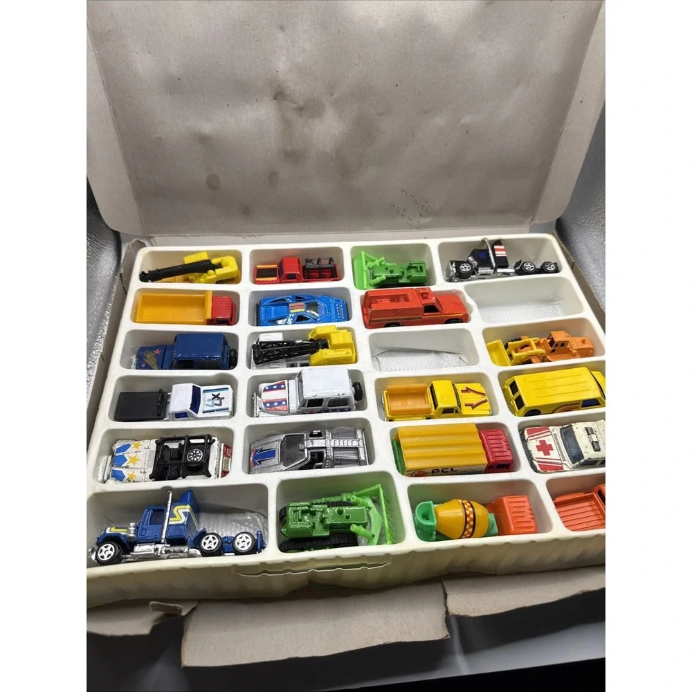 Vintage Matchbox Car Set Road Machines Semi's Tractors Jeeps Sports Cars 22